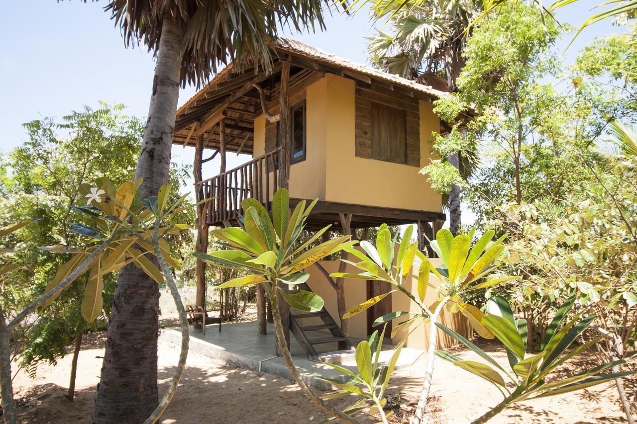 Hilltop Cabanas Komari Exterior photo